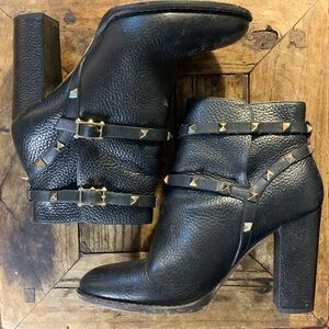 Valentino Black Ankle Boots with Sleek Design